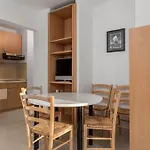 Rona Volta פורץ